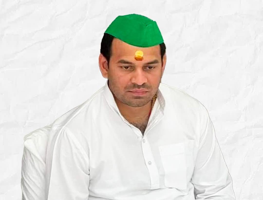 RJD Chief Lalu Prasad Yadav Expels Son Tej Pratap Yadav from Party for 6 Years